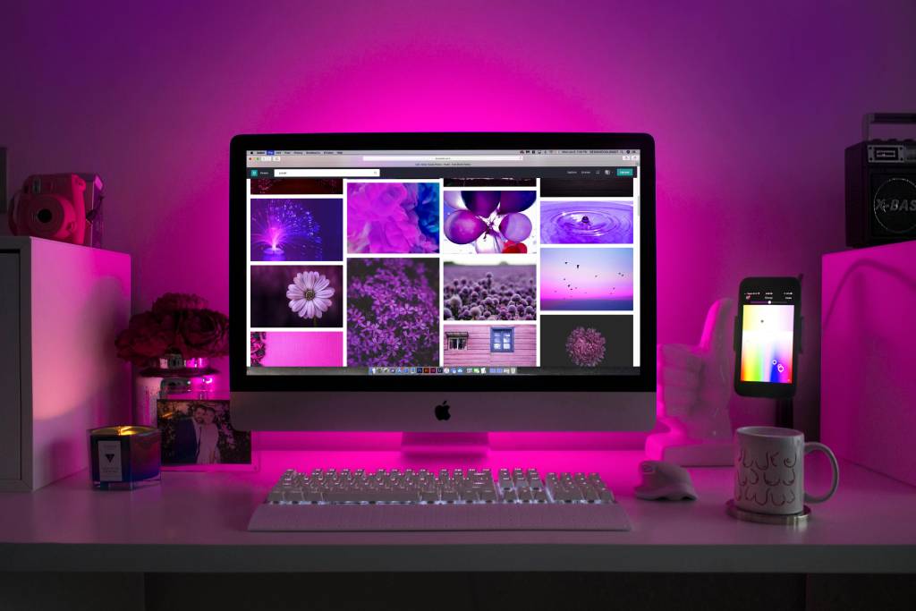 Approach Online Audiences With Quality Custom Logo Designs
