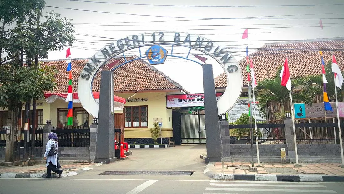 Smkn 12 bandung foto 10m