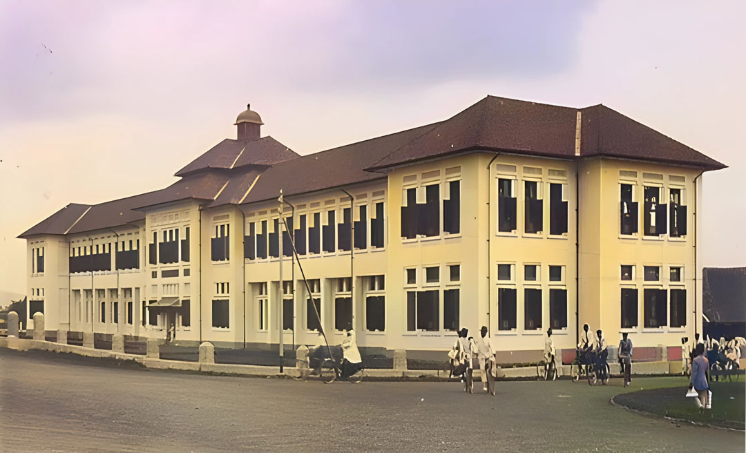 gedung Hoogere Burgerschool te Bandoeng Gedung Hoogere Burgerschool te Bandoeng