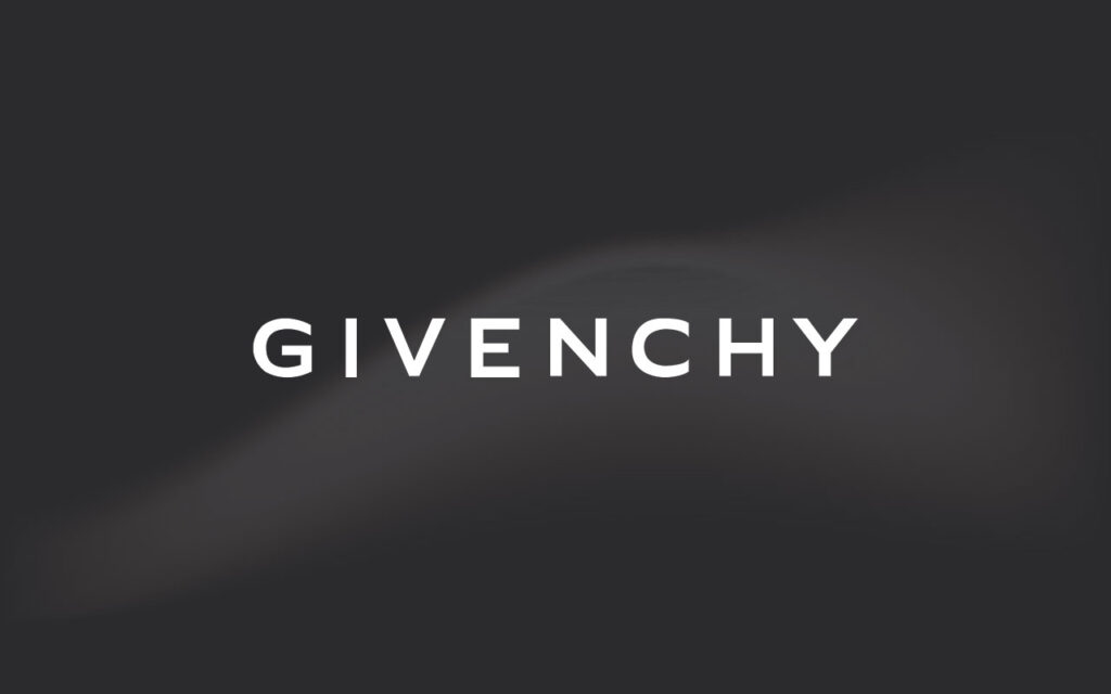 Givenchy - Ruang Logo