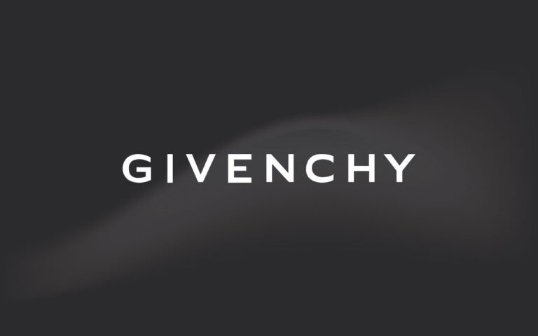 Givenchy - Ruang Logo