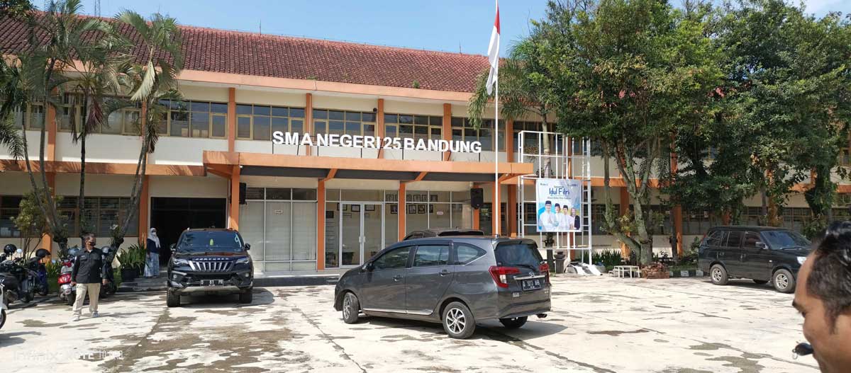 Gedung sman 25 bandung