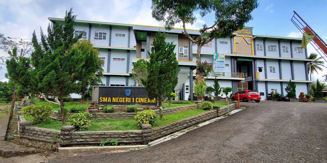 Gedung sman 1 cineam tasikmalaya