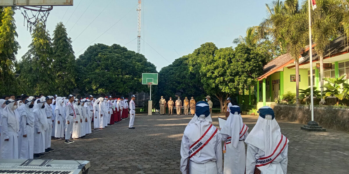 Saat upacara di SMPN 2 Dlingo Kab Bantul Yogyakarta